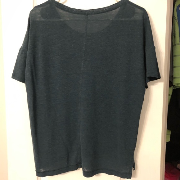 Old Navy boyfriend tee - Picture 3 of 3